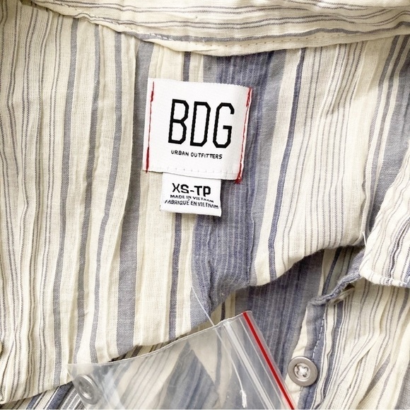 NWOT BDG Urban Outfitters Blouse | Size XS - Picture 4 of 5
